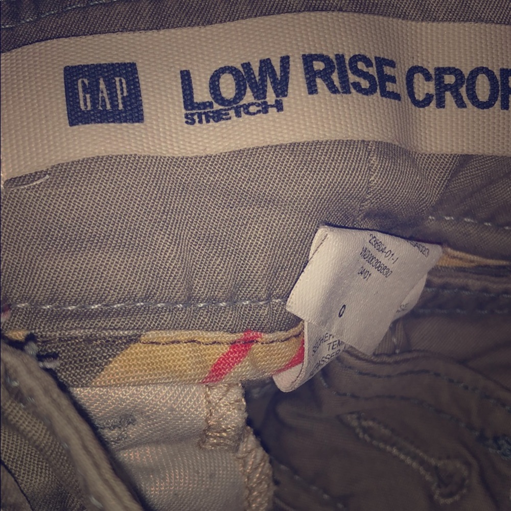 Gap low rise cropped shorts